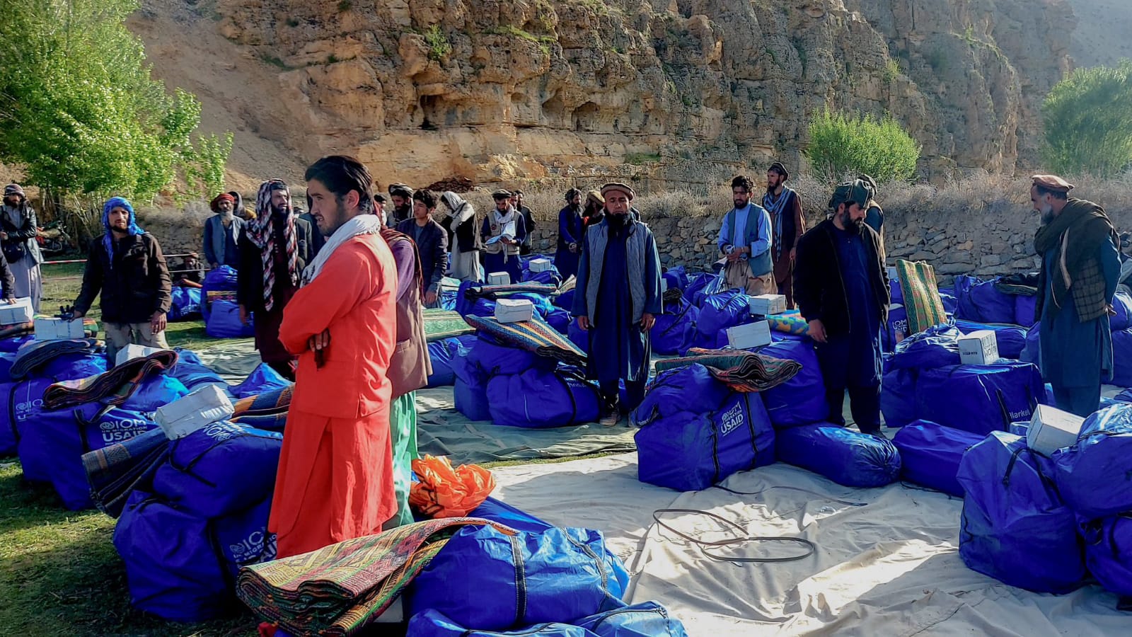 سازمان بین‌المللی مهاجرت: دسترسی به روستاهای بدخشان با کامیون امکان‌پذیر نیست