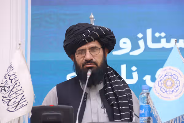 مقام طالبان از رسانهها خواست «جنایات ۲۰ سال گذشته» را افشا کنند
