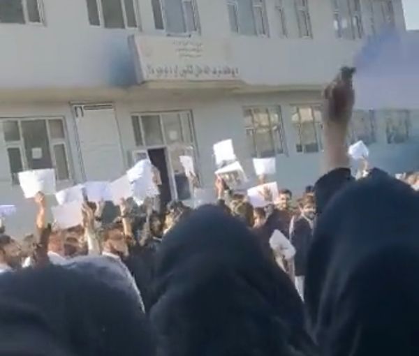 منابع: طالبان دختران دانشگاه ننگرهار را از خوابگاه بیرون کردند