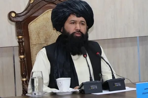 ندیم: نړیواله ټولنه هم د همکارۍ شعار ورکوي او هم زموږ مشران په محاکمه کولو ګواښي