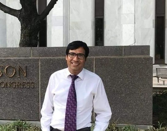 د انټرنېټ له بندېدو وروسته د ننګرهار پوهنتون پخوانی استاد؛ ما مې خپله کورنۍ په خدای سپارلې