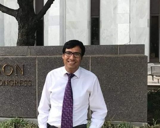 د انټرنېټ له بندېدو وروسته د ننګرهار پوهنتون پخوانی استاد؛ ما مې خپله کورنۍ په خدای سپارلې