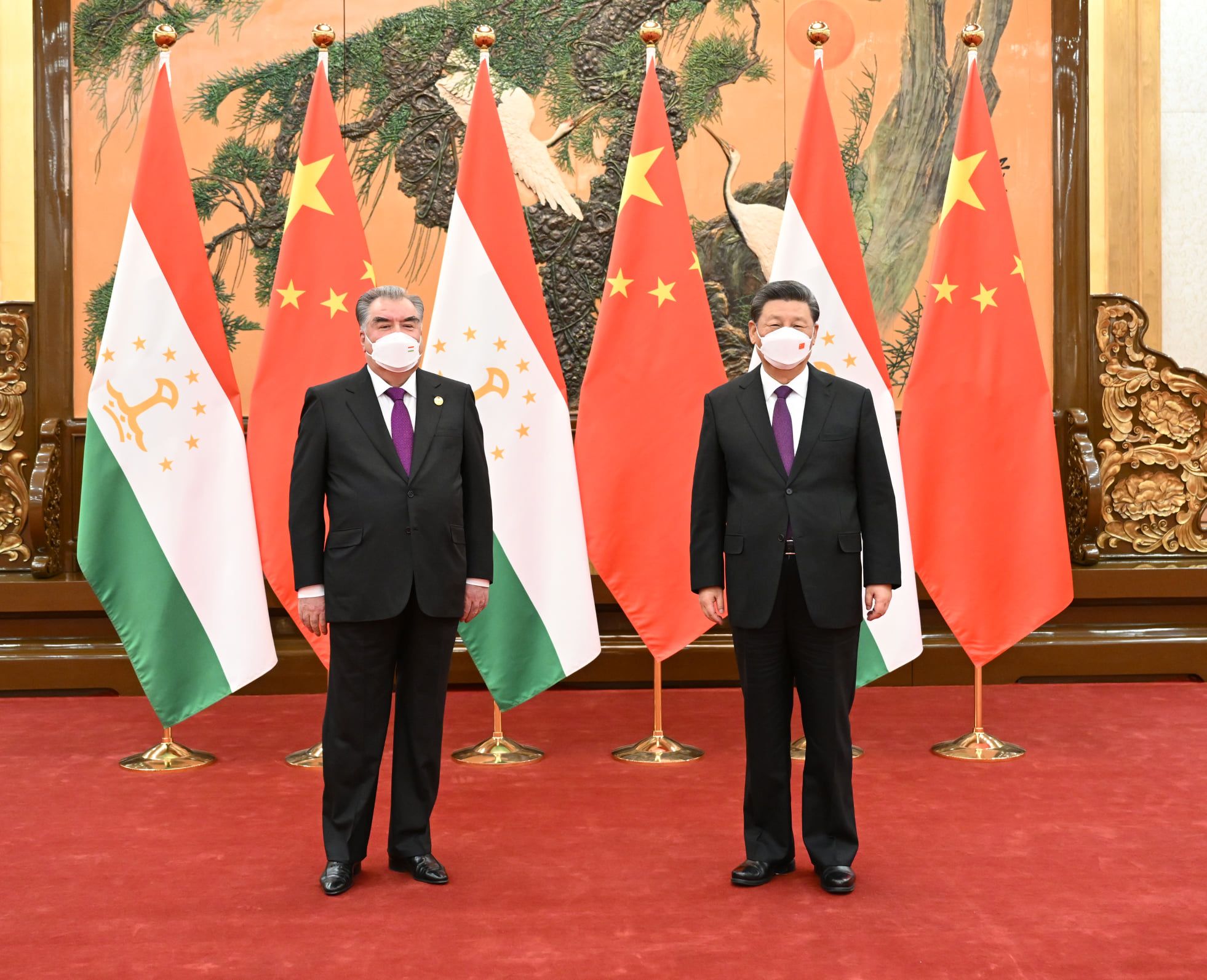 روسای جمهور تاجیکستان و چین در مورد مبارزه با تروریسم گفتگو کردند