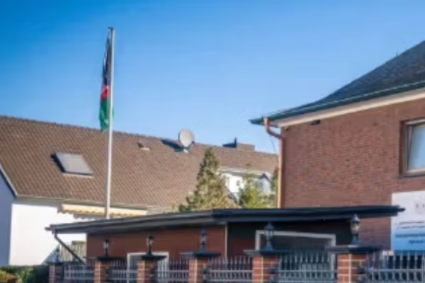 أفغان مقيمون في ألمانيا يطالبون بطرد ممثلي طالبان