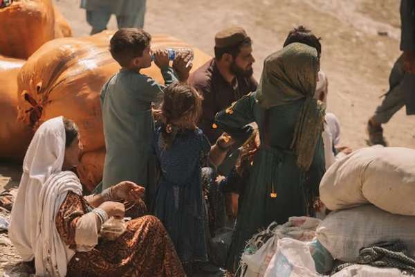 Pakistan Deports More Than 2,600 Afghan Migrants In One Day