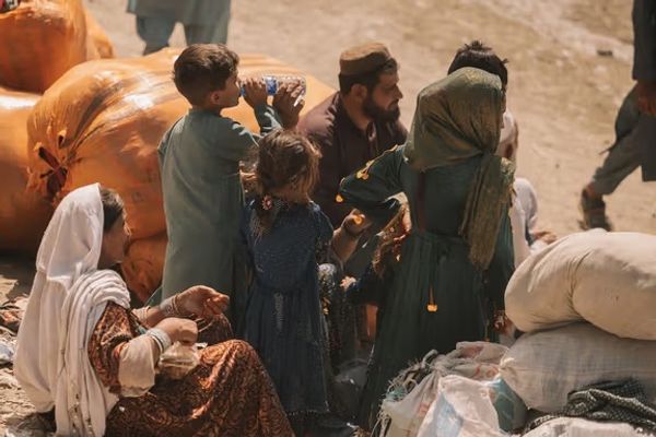 پاکستان در یک روز بیش از ۲۵۰۰ مهاجر افغان را اخراج کرد