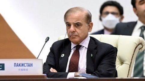 پاکستان به دلیل مشکلات اقتصادی، تعدادی از سفارتهای خود را بسته میکند