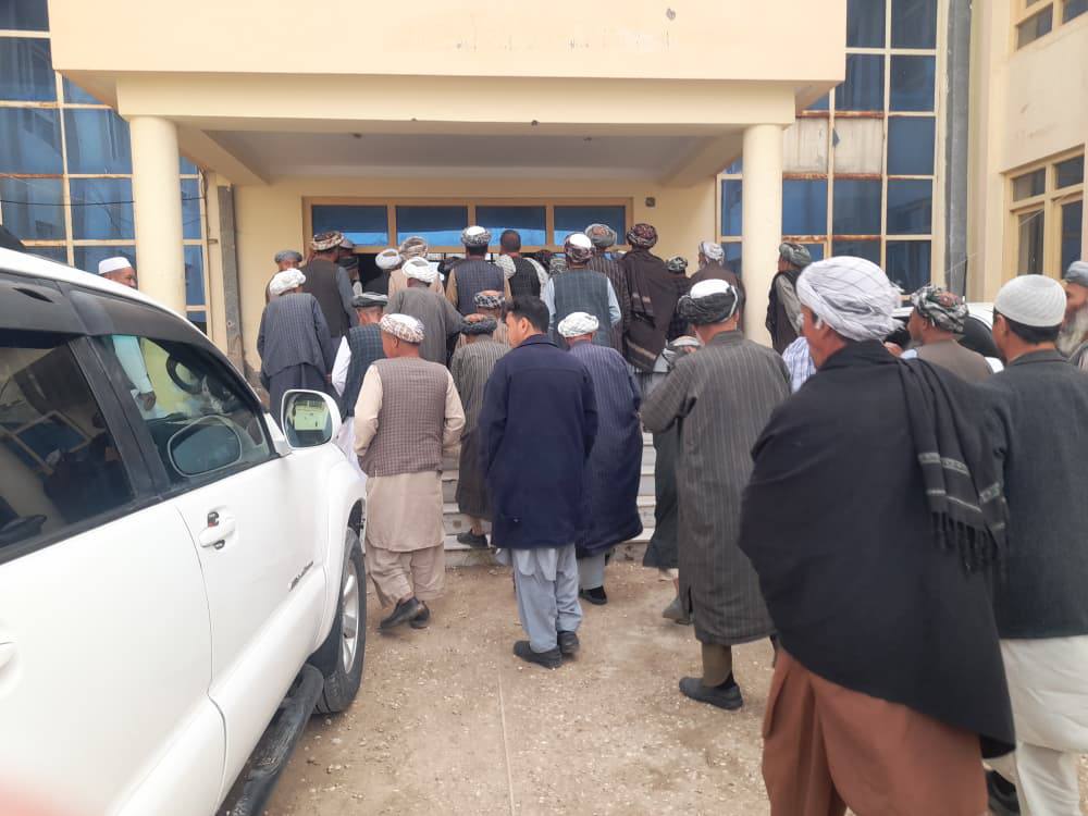 په فاریاب کې د طالبانو پر ضد اعتراضونه؛ «کوچیانو ته د تذکرو وېش» جنجال راپورته کړی