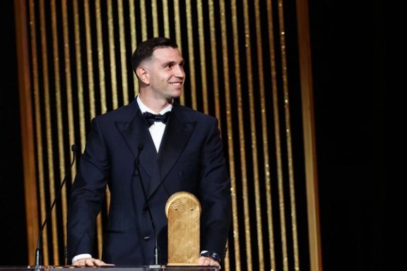 مراسم توپ طلای ٢٠٢٤؛ امیلیانو مارتینز به عنوان بهترین دروازبان جهان انتخاب شد