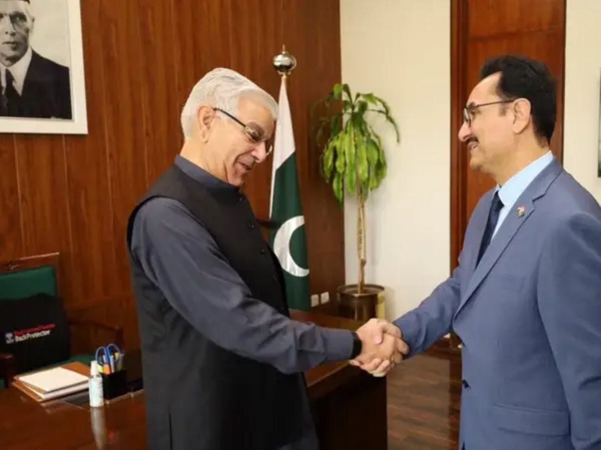 Pakistan's Defence Minister & Tajikistan's Ambassador Discuss Afghanistan