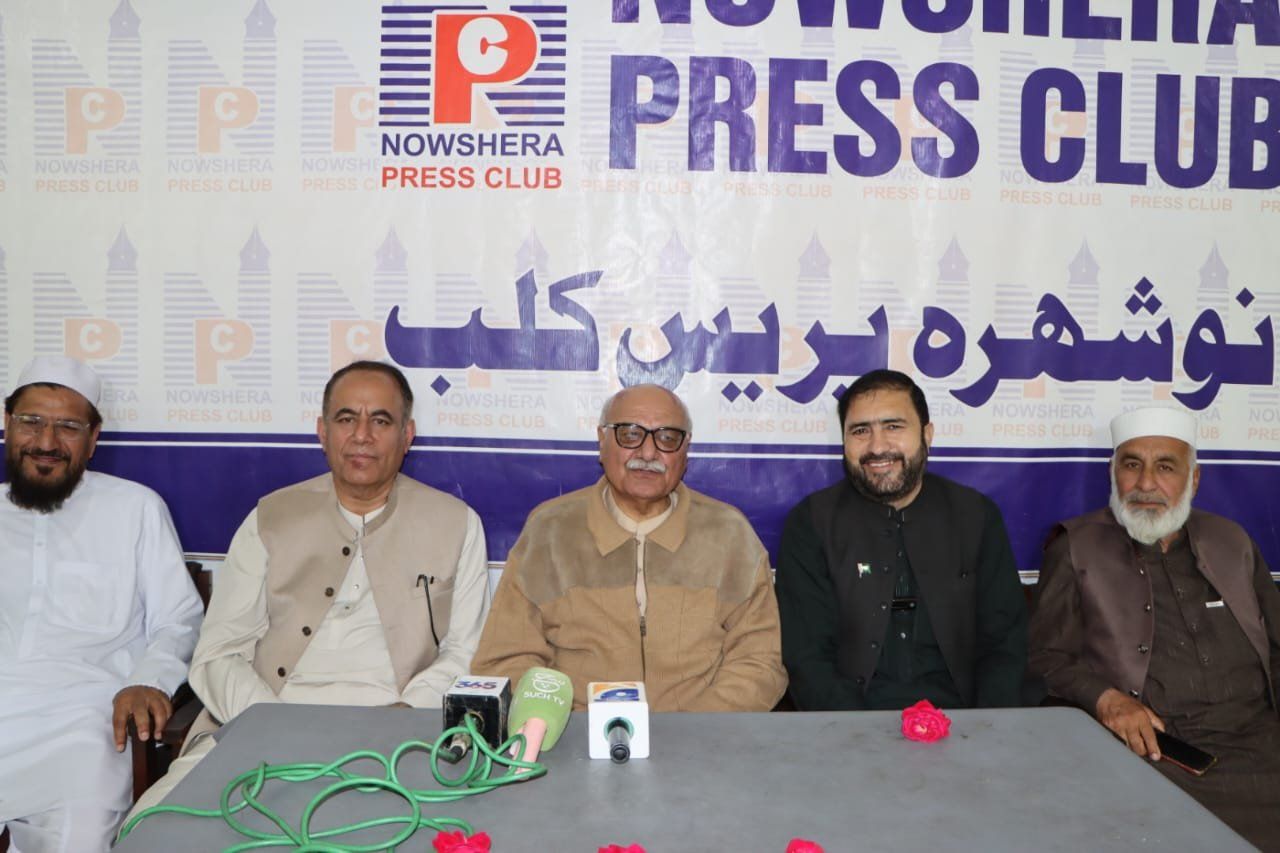 میا افتخار حسین: د طالبانو او پاکستان تر منځ د جګړې دوام د دواړو هېوادونو په زیان دی