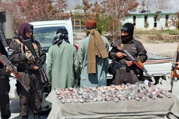 طالبان وايي چې په څو ولایتونو کې د نشه يي توکو د قاچاق او پلور په تړاو ۴۰ تنه نیول شوي
