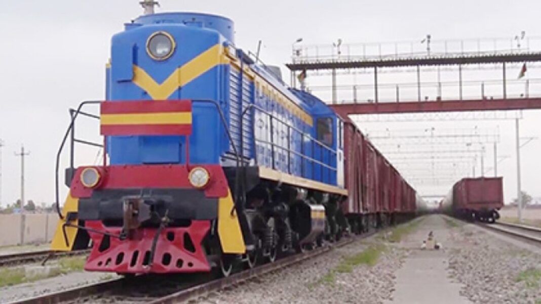 تېره اونۍ د رېل پټلۍ له لارې څه باندې ۱۶۳ زره مټریک ټنه سوداګریز توکي انتقال شوي