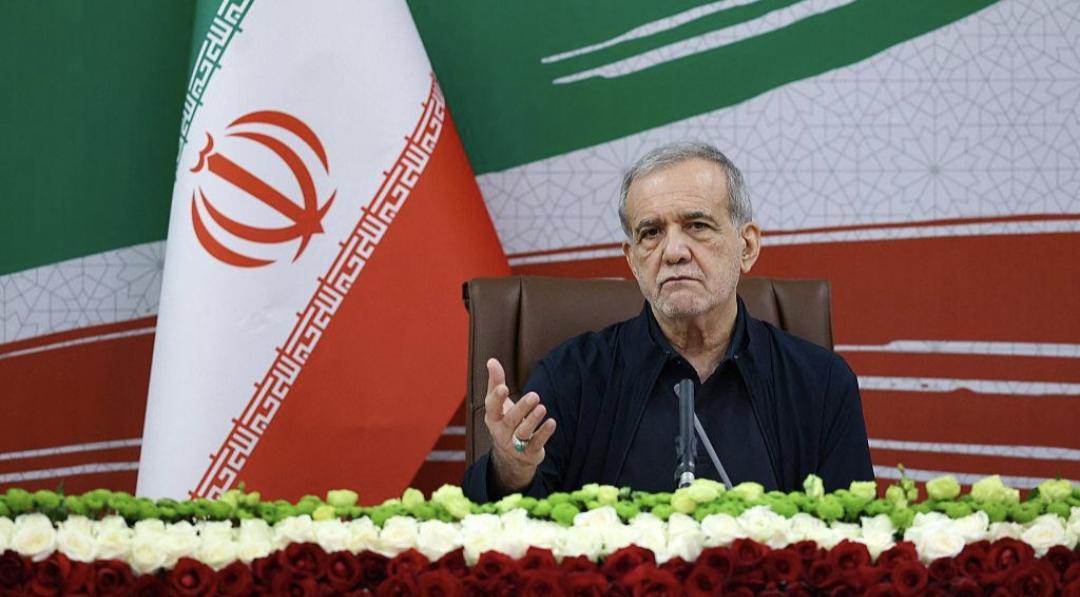 د ایران ولسمشر: د ګواښونو او بندیزونو په شتون کې له امریکا سره خبرې اترې مانا نه لري