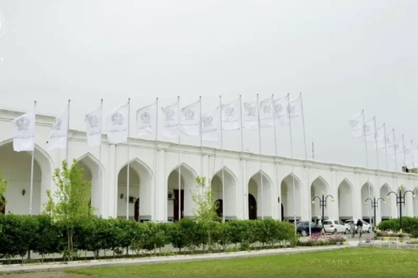 Taliban Convenes Security Meeting in Kandahar Following Blast