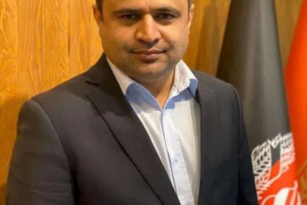 فضل محمود فضلي: د ملي بېرغ مخالفت ځکه کېږي چې دا د یوه خپلواک افغانستان نښه ده