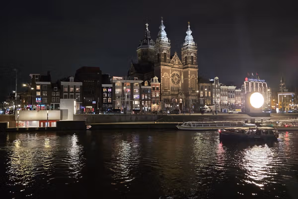 وزیر مهاجرت هالند رد درخواست پناهندگی زنان افغان را موجه دانست