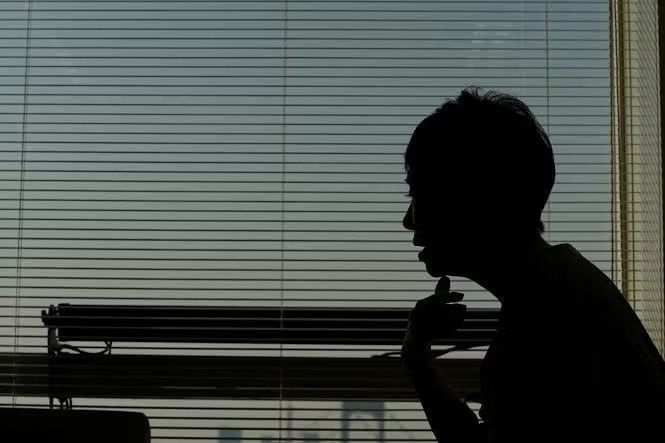 پژوهش: از هر شش زن یک نفر در امریکا هنگام قاعدگی افسرده می‌شود