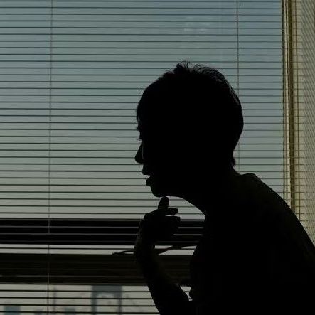 پژوهش: از هر شش زن یک نفر در امریکا هنگام قاعدگی افسرده میشود