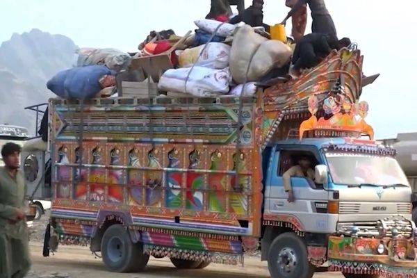 طالبان: په ۱۹ ورځو کې له پاکستان، ایران او ترکیې تر ۲۰۰زره زیات کډوال هېواد ته ستانه شوي
