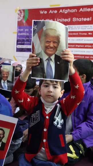 د امریکا افغان متحدین: دا به لویه ناځواني وي، چې ټرمپ پر افغانانو د سفر بندیزونه ولګوي