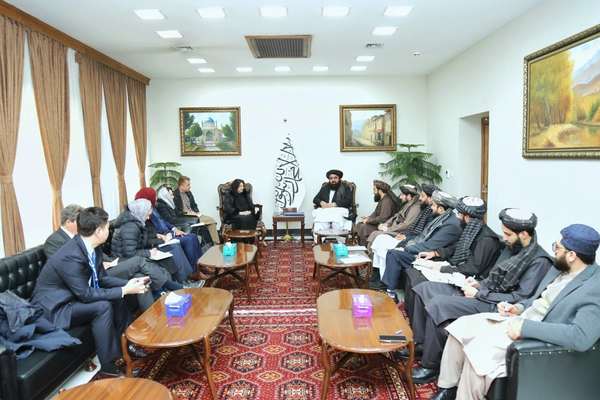 امیر خان متقي د ملګرو ملتونو د سرمنشي له مرستیالې سره په کابل کې لیدلي