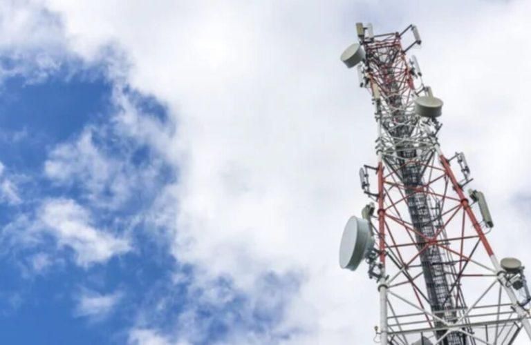 ګڼ افغانان وایي، په افغانستان کې د انټرنېټ بیه لوړه، خو څرنګوالی یې ډېر ټیټ دی