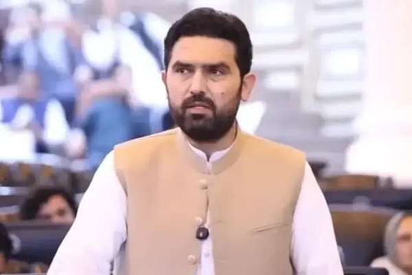 د تورخم لارې تړل پاتې کېدو په غبرګون؛ اعتراض کوونکو د سهیل اپریدي د استعفا غوښتنه کړې