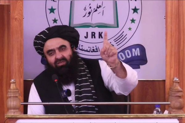 د امیرخان متقي خبرداری: هېچاته دا حق نهشته چې مخالفت وکړي