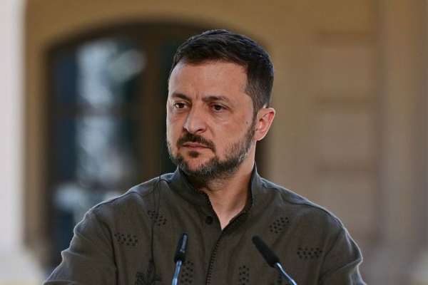 زېلېنسکي: کییف چمتو دی چې د ثبات د ټینګښت لپاره د سوریې له خلکو ملاتړ وکړي