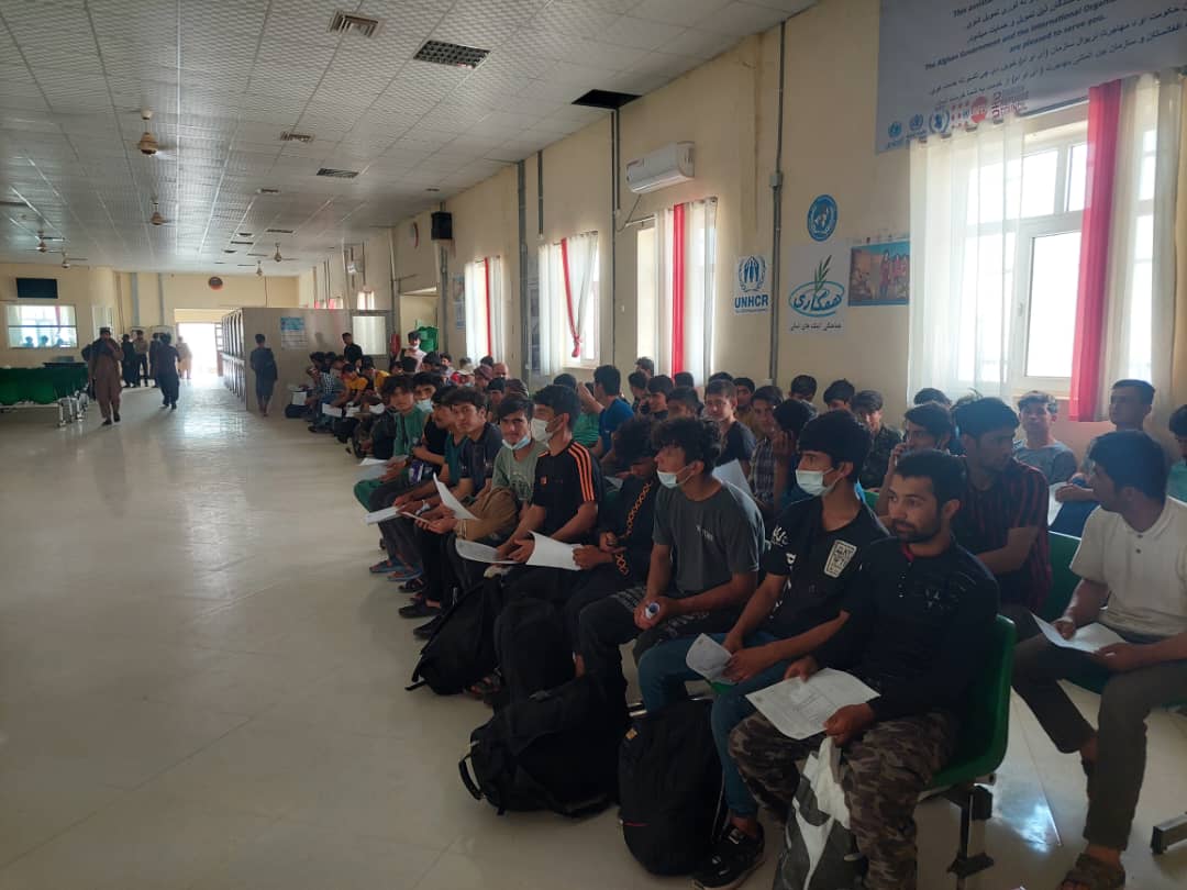 وزارت مهاجرین طالبان: بیشتر از دو هزار مهاجر از ایران به افغانستان برگشتند