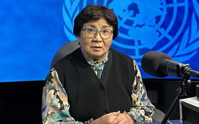 اوتونبایېوا: پر ښځو د طالبانو محدودیتونه د نړیوالو د پاملرنې له مرکزه وتلي