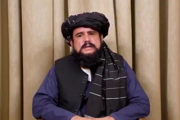 طالبانو له ۱۳ میاشتو بند وروسته خپل تبلیغاتي غړی محمد مبین د ملا هبتالله په امر خوشې کړ