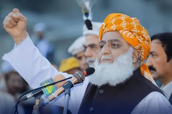 مولانا فضلالرحمان: افغانستان کې اقتصاد غوړېږي خو د پاکستان پانګهوال په تېښته دي