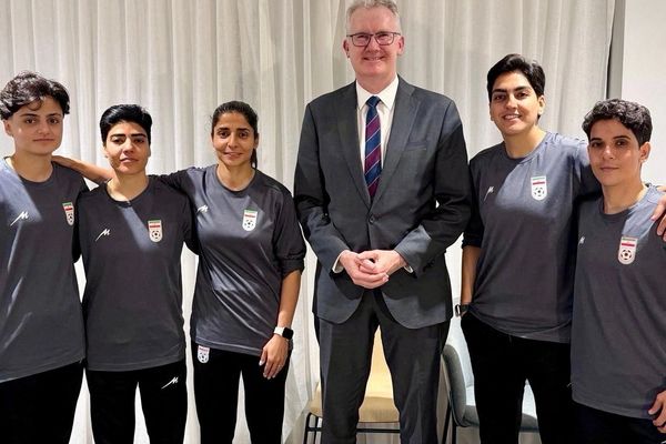 سه بازیکن تیم فوتبال زنان ایران پس از درخواست پناهندگی در استرالیا به کشورشان بازمیگردند