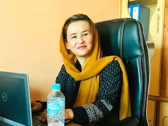 فعال افغان به شبکه چهار : «طالبان مرا میزدند که از کدام کشور برای تظاهرات پول میگیری!»