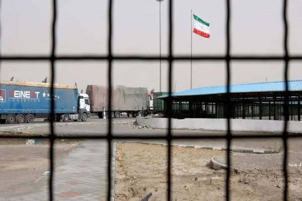 ایران یوه بلوڅه او د هغې دوه ماشومان «افغانستان ته وشړل»