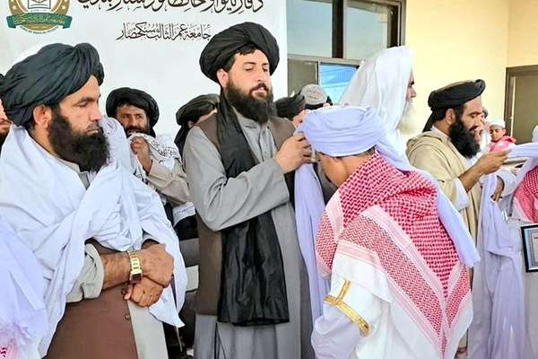 ملا یعقوب مجاهد: په خپلو اولادونو باندې عصري او دیني زده کړې وکړئ