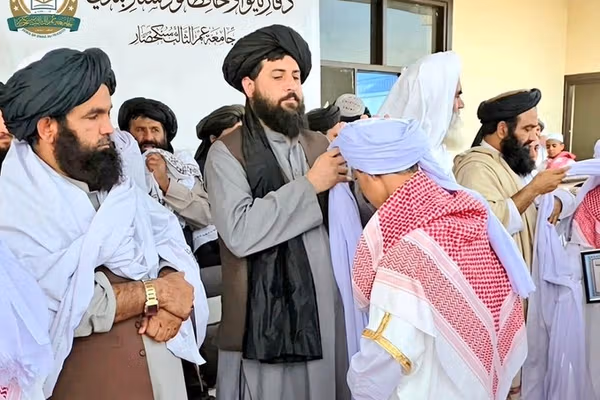 ملا یعقوب مجاهد: په خپلو اولادونو باندې عصري او دیني زده کړې وکړئ