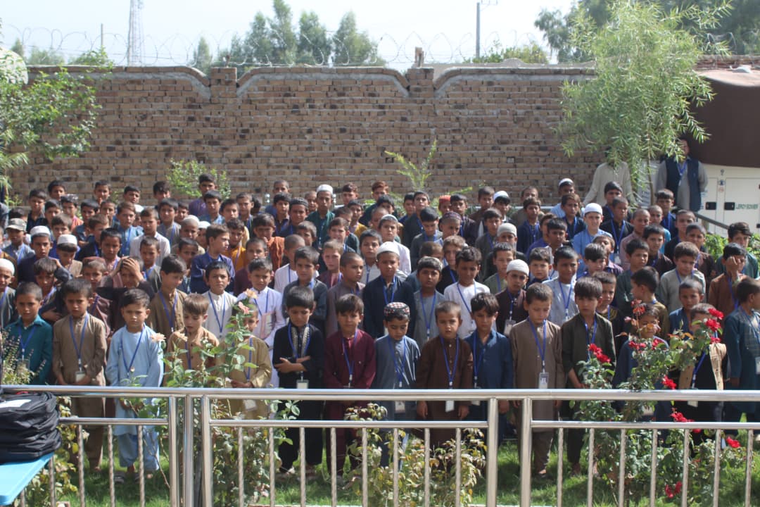 طالبان وایي چې د لس زره یتیمانو او بې‌سرپرستو ماشومانو پالنه کوي