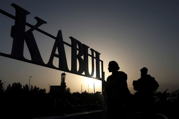 بریتانیا درباره سفر یک پناهجوی افغان به افغانستان تحقیق میکند