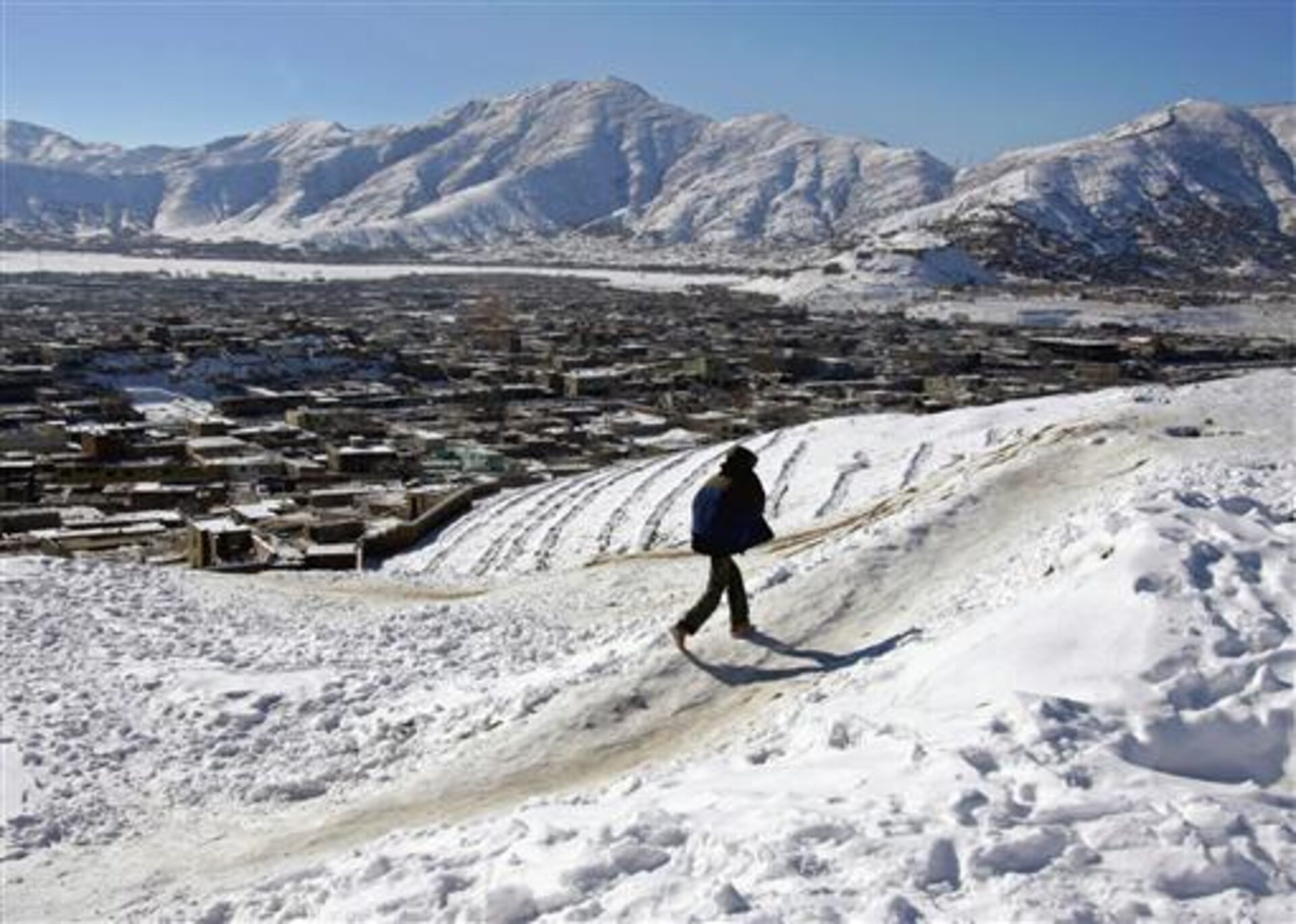زمستان سخت؛ ۱۵ میلیون نفر در افغانستان با خطر گرسنگی مفرط مواجه‌اند