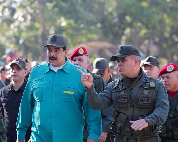 وزیر دفاع حکومت مادورو از آمادهباش نیروهای مسلح در ونزوئلا برای «تضمین حاکمیت» خبر داد