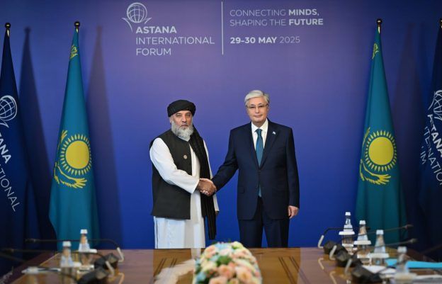 له ترهګریز نوملړه تر اقتصادي همکارۍ؛ طالبان ورځ تر بلې قزاقستان ته هم نږدې کېږي