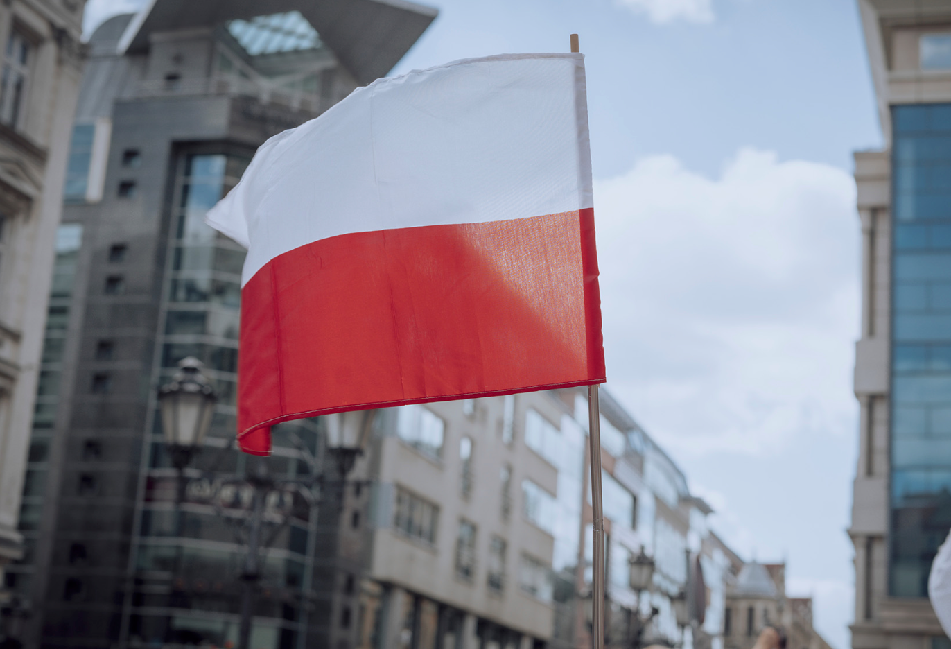 طالبانو دوه پولنډي وګړي نیولي