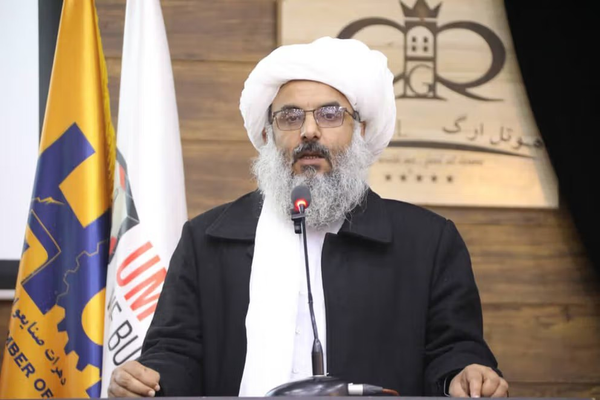 وسط التوترات في هرات.. حاكم طالبان في الولاية يتوجه إلى كابل
