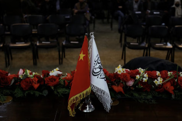 فورين بوليسي: طالبان عاجزة عن حماية العمال الصينيين من العداءات المحلية