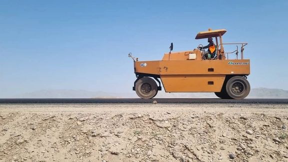 بېکدلي: د فراه –ماهیرود سړک بشپړېدو سره به د افغانستان اړیکې له نورو هېوادونو سره پراخې شي