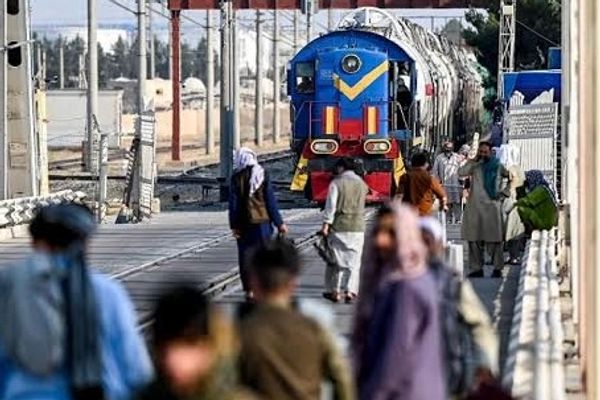 طالبان وایي تېره اوونۍ یې د اوسپنې پټلۍ له لارې تر ۹۰ زره ټنو ډېر توکي لېږدولي