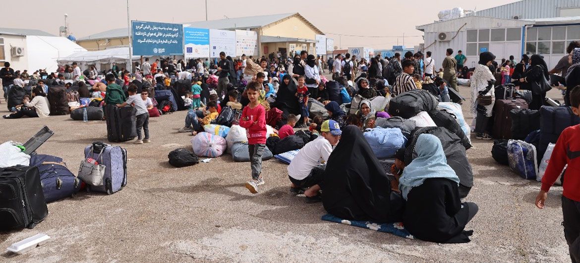 ملګري ملتونه: بې‌وسه افغان کډوال یو نااشنا افغانستان ته روان دي